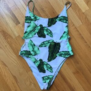 FOREVER 21 SIDE KEYHOLE SWIMSUIT